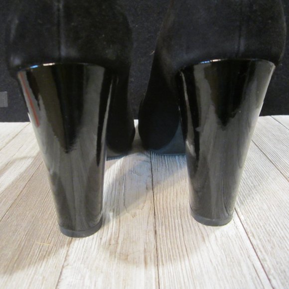 KENNETH COLE - Black Suede/Patent Leather Stack Heels with Ankle Straps - Sz 9.5 - Picture 7 of 10